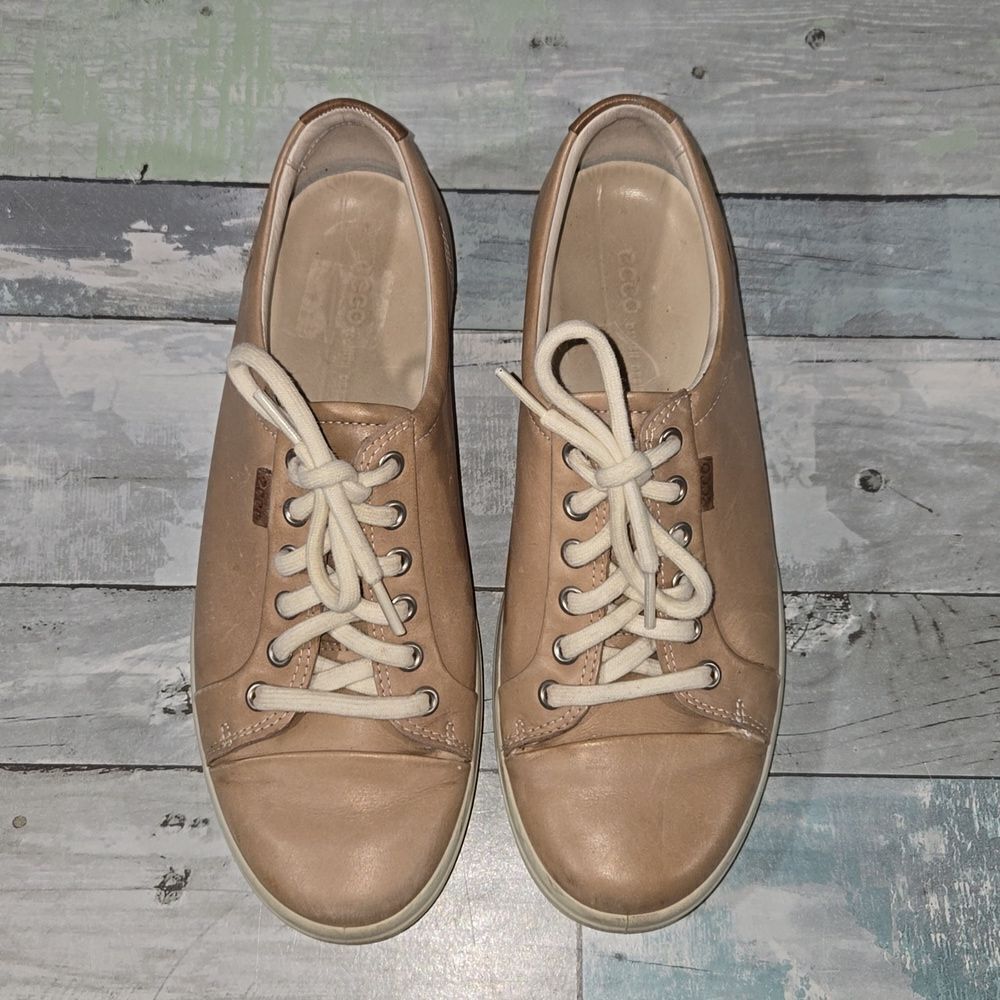 Ecco Tan Sneakers sz 10